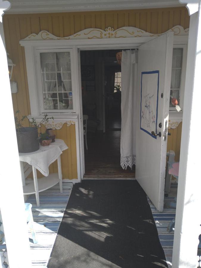 Vardshuset Idyllen Barang Bagian luar foto